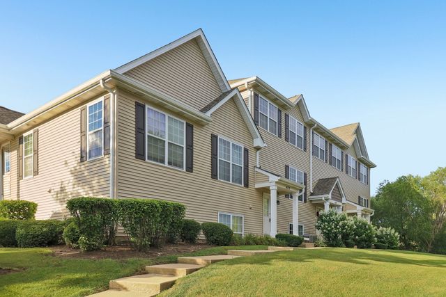 1475 W Sedgewood Court, Round Lake, IL 60073