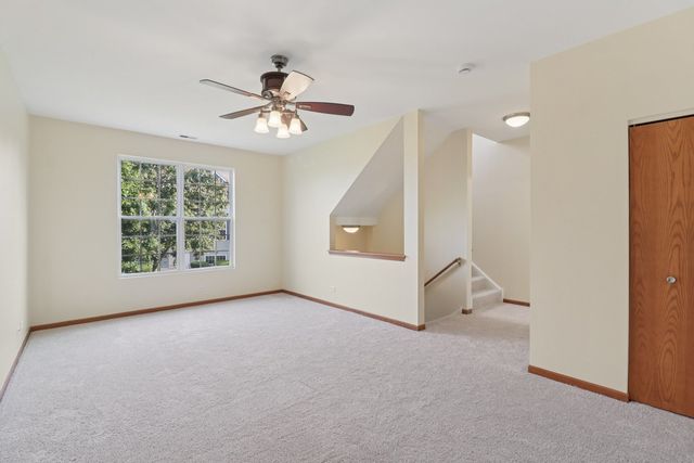 1475 W Sedgewood Court, Round Lake, IL 60073