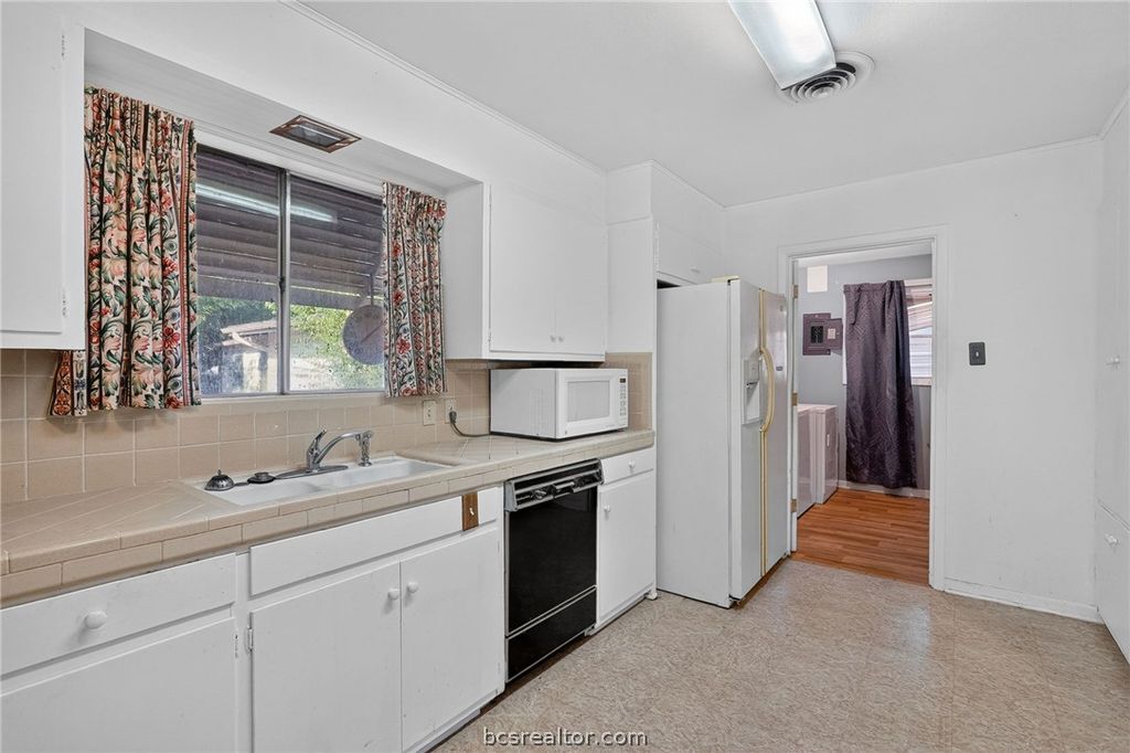 2312 Kent Street, Bryan, TX 77802 — photo 4