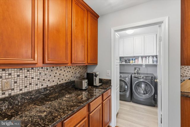 4921 FRISHMAN CT, Woodbridge, VA 22193