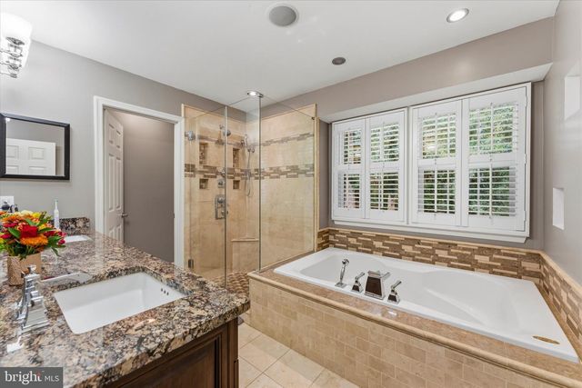 4921 FRISHMAN CT, Woodbridge, VA 22193