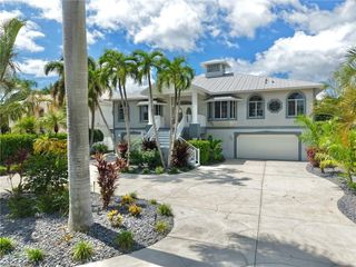 11620 Isle Of Palms DR, Fort Myers Beach, FL 33931