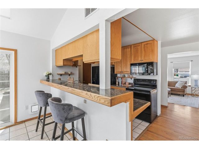 64 Macon St, Aurora, CO 80010