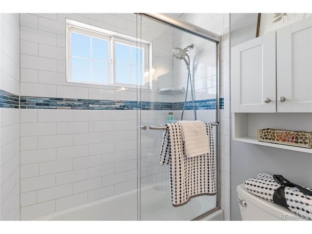 64 Macon St, Aurora, CO 80010