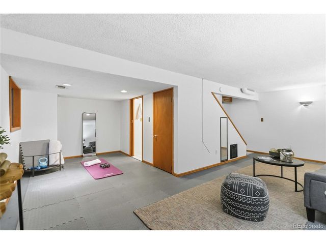 64 Macon St, Aurora, CO 80010