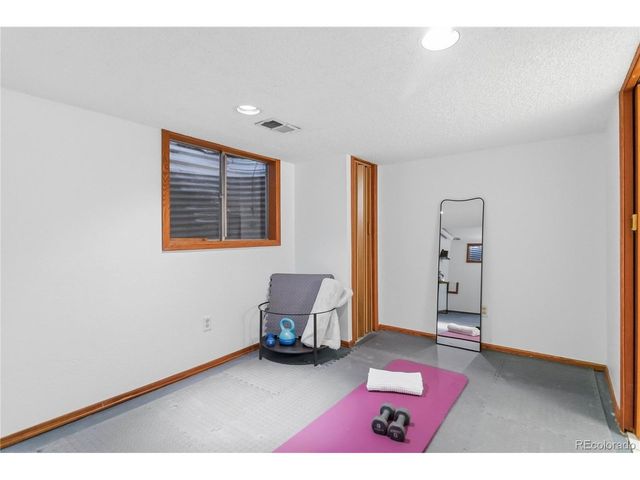 64 Macon St, Aurora, CO 80010