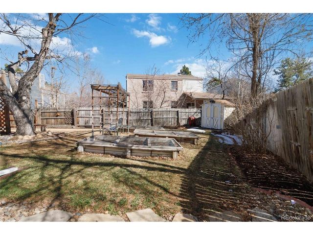 64 Macon St, Aurora, CO 80010