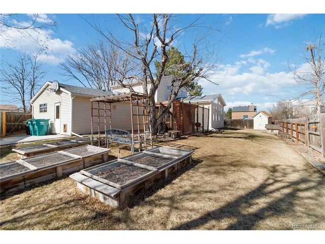 64 Macon St, Aurora, CO 80010