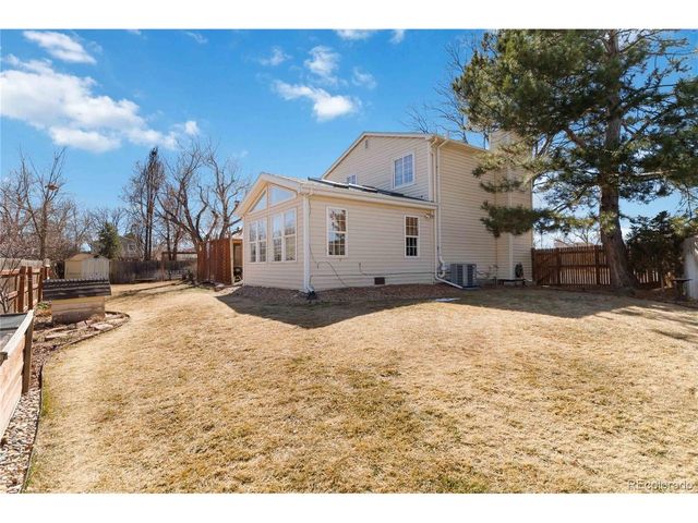 64 Macon St, Aurora, CO 80010