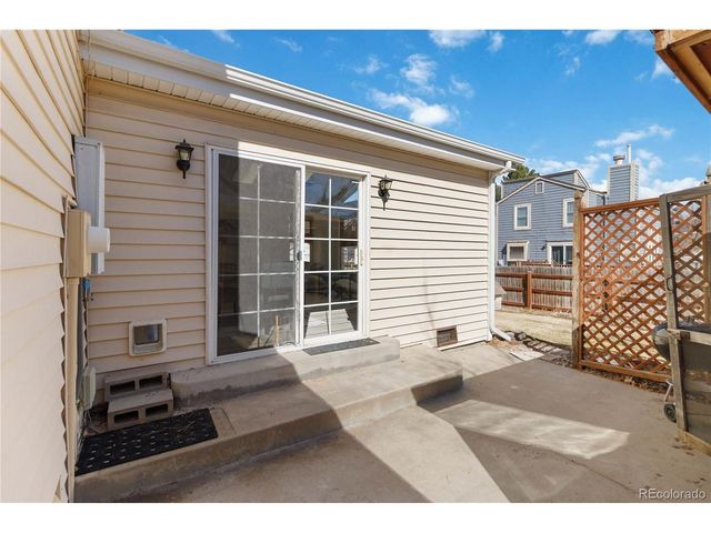 64 Macon St, Aurora, CO 80010