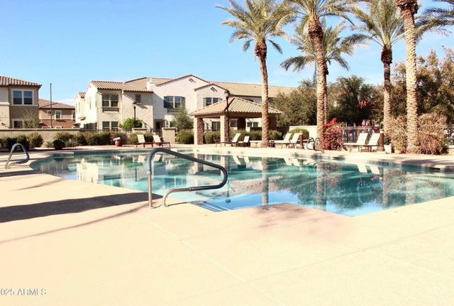 2625 S Peppertree Drive Unit 104, Gilbert, AZ 85295