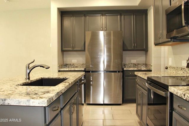2625 S Peppertree Drive Unit 104, Gilbert, AZ 85295