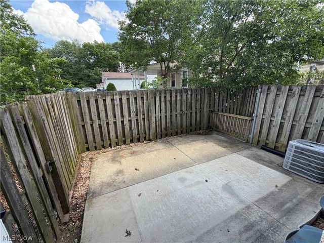 672 Loomis Avenue 682, Cuyahoga Falls, OH 44221