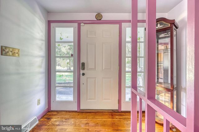 3625 CROOKED HILL RD, Harrisburg, PA 17110