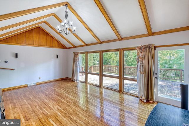 3625 CROOKED HILL RD, Harrisburg, PA 17110