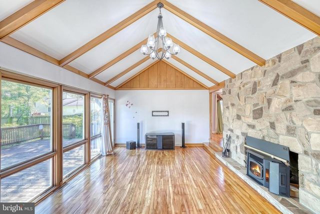 3625 CROOKED HILL RD, Harrisburg, PA 17110