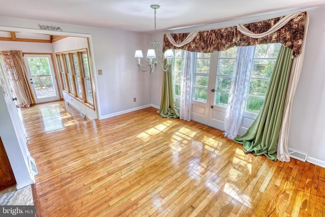 3625 CROOKED HILL RD, Harrisburg, PA 17110
