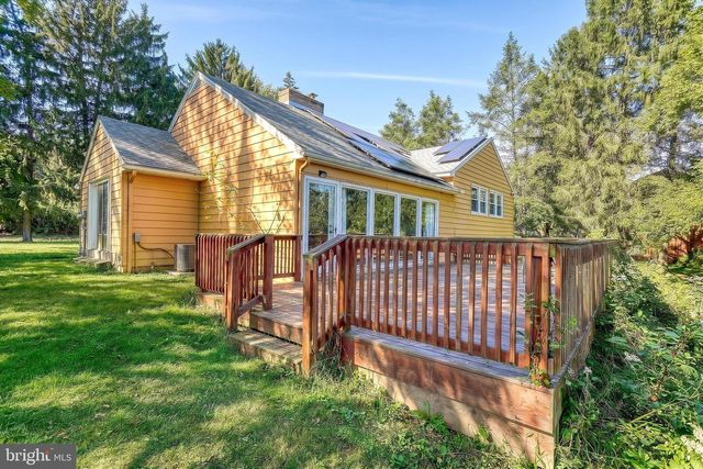 3625 CROOKED HILL RD, Harrisburg, PA 17110