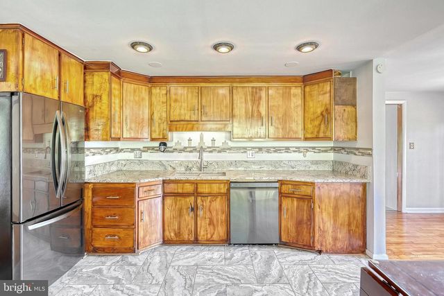 3625 CROOKED HILL RD, Harrisburg, PA 17110