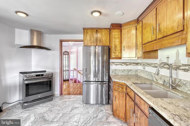 3625 CROOKED HILL RD, Harrisburg, PA 17110