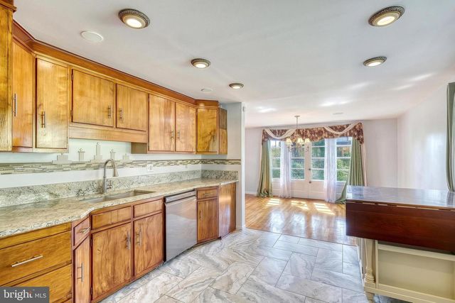 3625 CROOKED HILL RD, Harrisburg, PA 17110