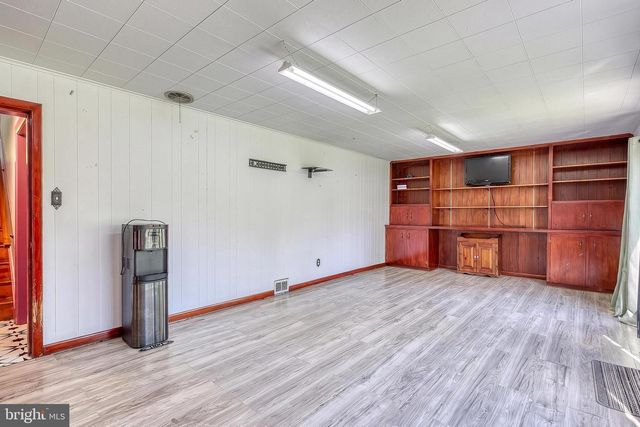 3625 CROOKED HILL RD, Harrisburg, PA 17110
