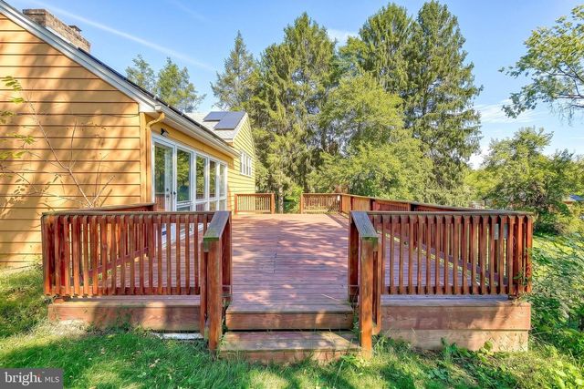 3625 CROOKED HILL RD, Harrisburg, PA 17110