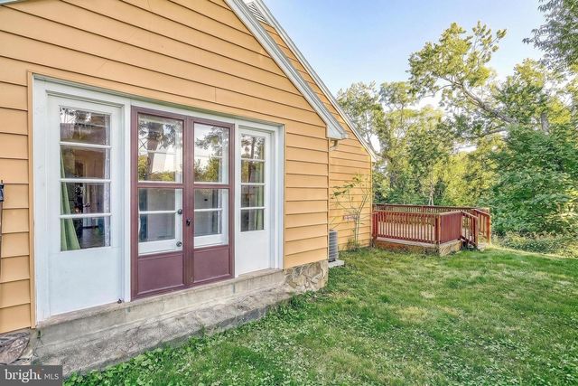 3625 CROOKED HILL RD, Harrisburg, PA 17110