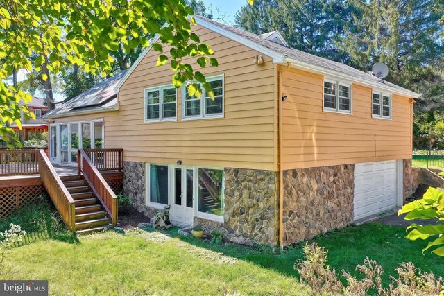 3625 CROOKED HILL RD, Harrisburg, PA 17110