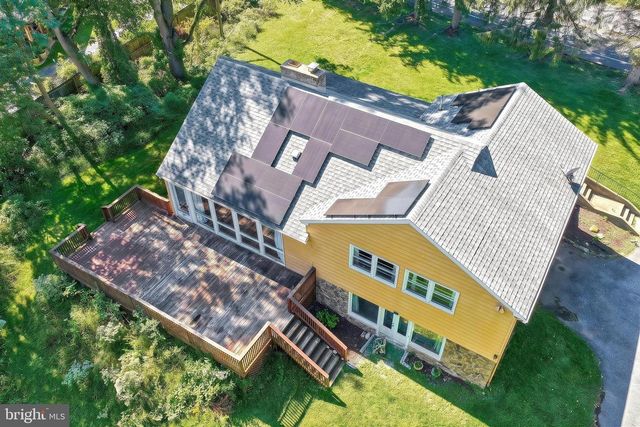 3625 CROOKED HILL RD, Harrisburg, PA 17110