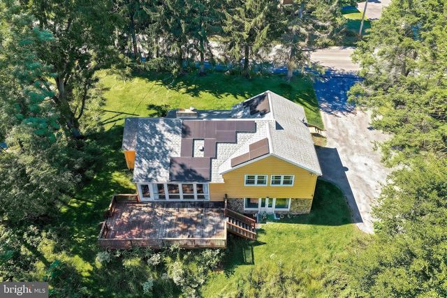 3625 CROOKED HILL RD, Harrisburg, PA 17110
