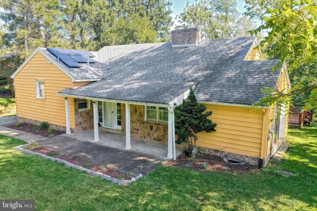 3625 CROOKED HILL RD, Harrisburg, PA 17110