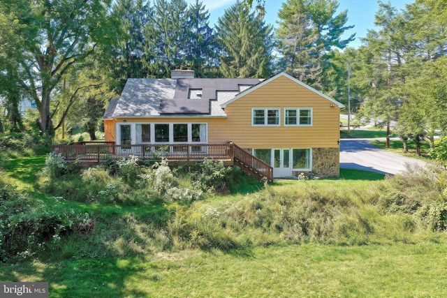 3625 CROOKED HILL RD, Harrisburg, PA 17110