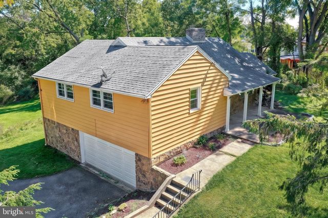 3625 CROOKED HILL RD, Harrisburg, PA 17110