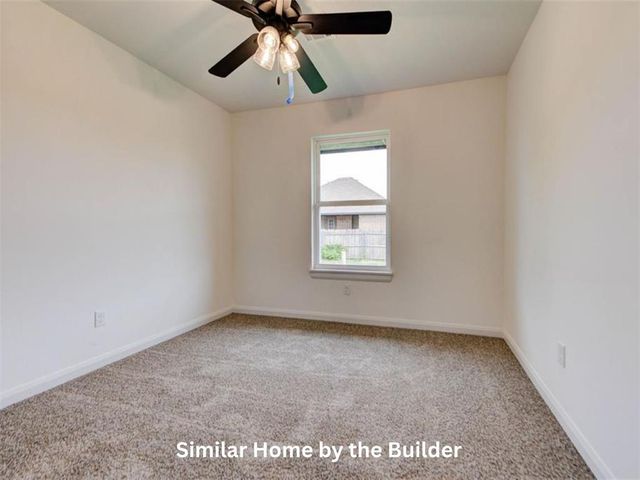 1945 W Crossbow Way, Mustang, OK 73064
