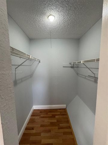 1741 SW 40th Ter, Fort Lauderdale, FL 33317