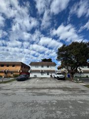 1741 SW 40th Ter, Fort Lauderdale, FL 33317