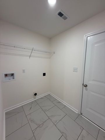 2663 Scott Dr, Clarksville, TN 37042