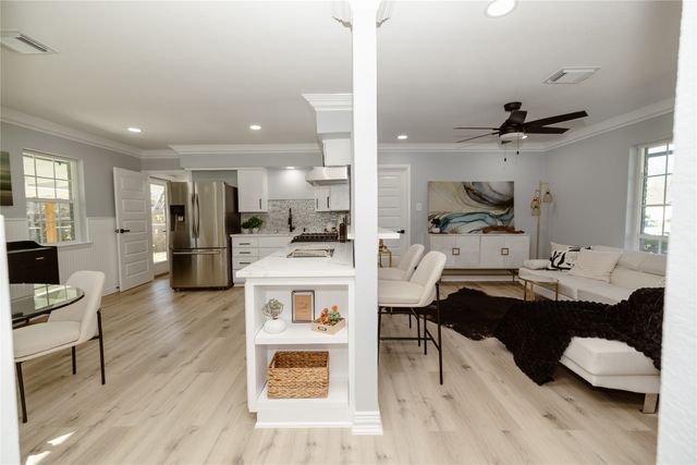 524 Ridgecrest Drive, Lewisville, TX 75067