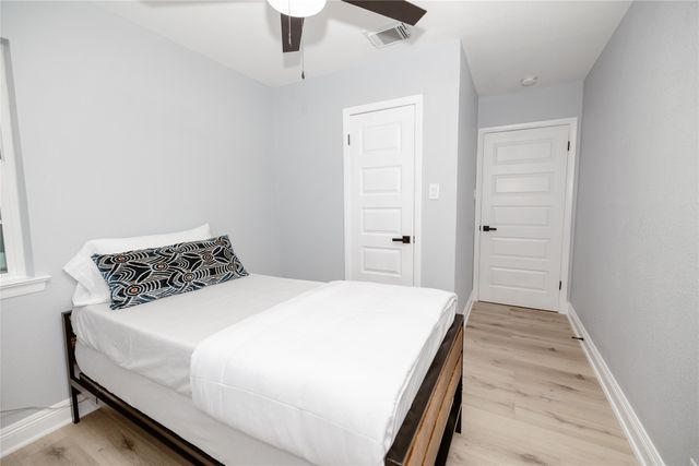 524 Ridgecrest Drive, Lewisville, TX 75067