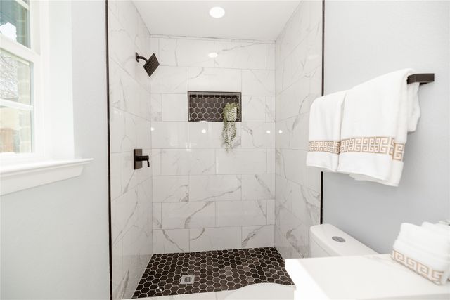 524 Ridgecrest Drive, Lewisville, TX 75067