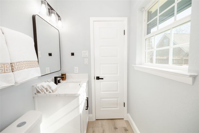 524 Ridgecrest Drive, Lewisville, TX 75067