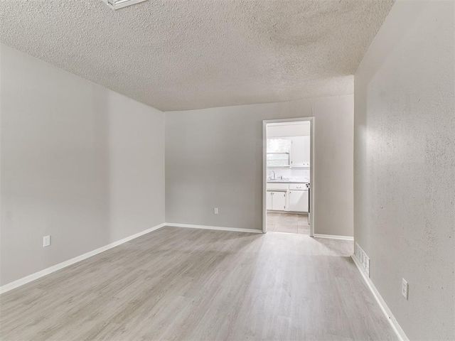 1604 Cynthia Drive, Midwest City, OK 73130