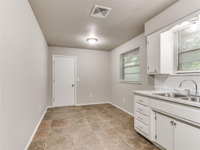 1604 Cynthia Drive, Midwest City, OK 73130