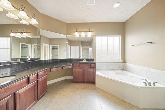 10015 Loch Courtney Lane, Houston, TX 77089