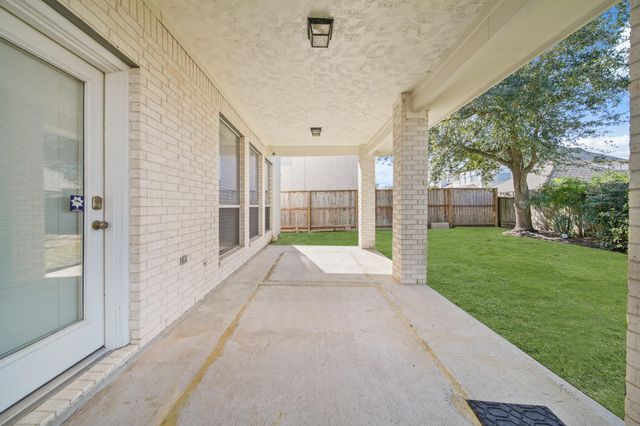 10015 Loch Courtney Lane, Houston, TX 77089
