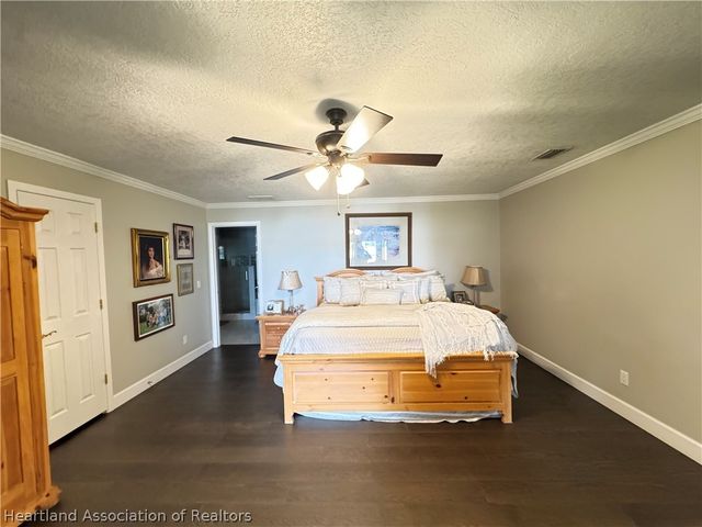 334 W F Street, Frostproof, FL 33843