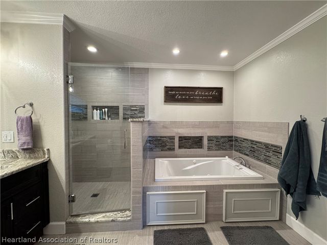 334 W F Street, Frostproof, FL 33843