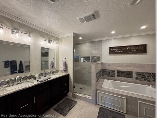 334 W F Street, Frostproof, FL 33843