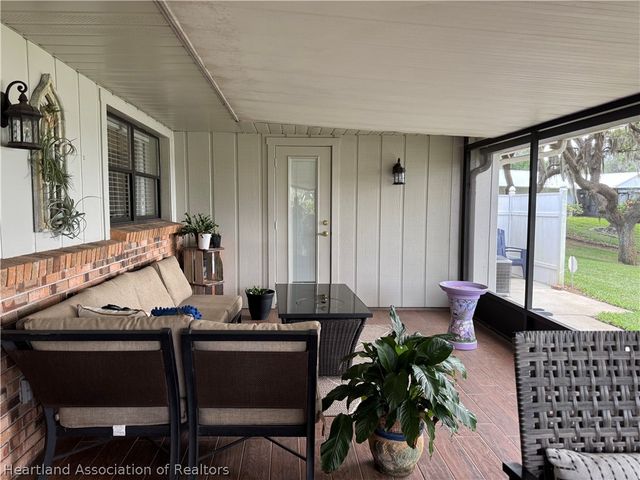 334 W F Street, Frostproof, FL 33843